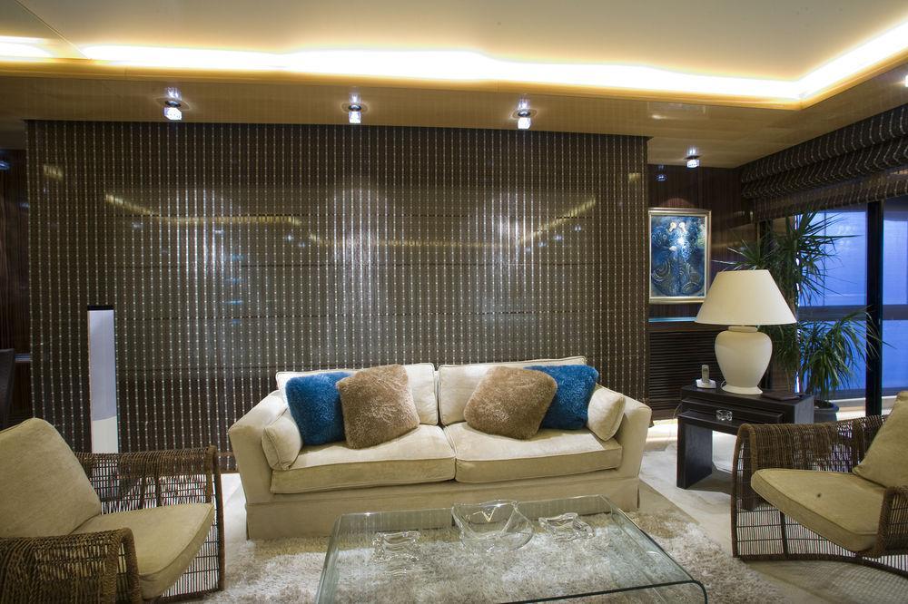 Lahoya Suites Beiroet Buitenkant foto
