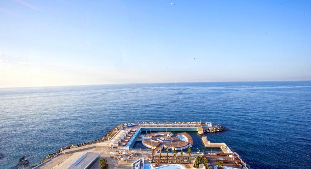 Lahoya Suites Beiroet Buitenkant foto