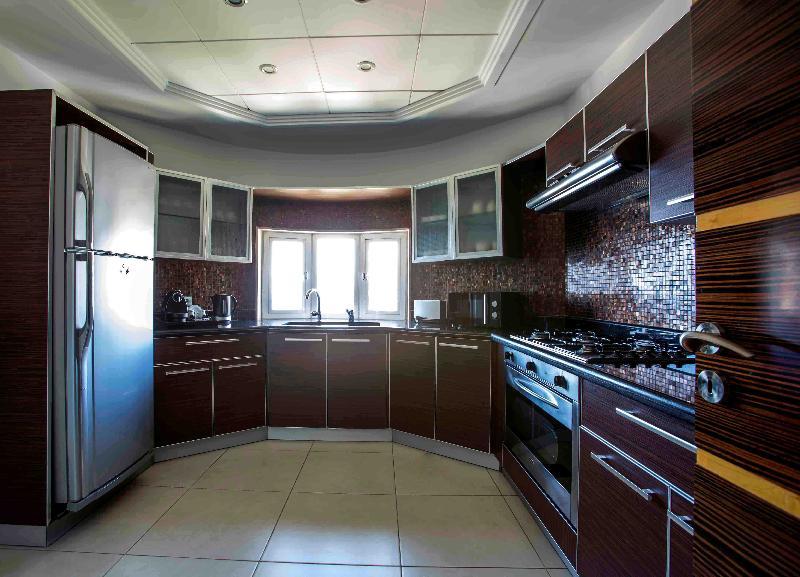 Lahoya Suites Beiroet Buitenkant foto