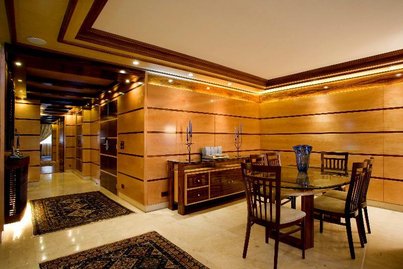 Lahoya Suites Beiroet Buitenkant foto