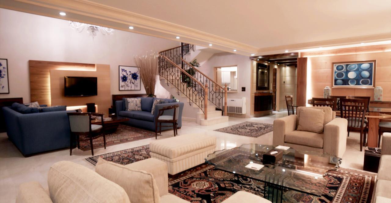 Lahoya Suites Beiroet Buitenkant foto