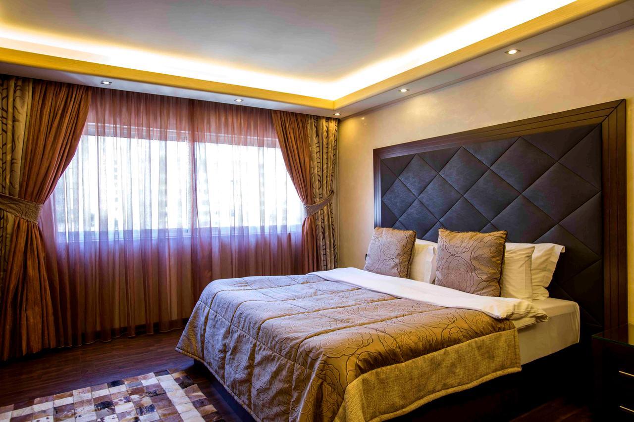 Lahoya Suites Beiroet Buitenkant foto