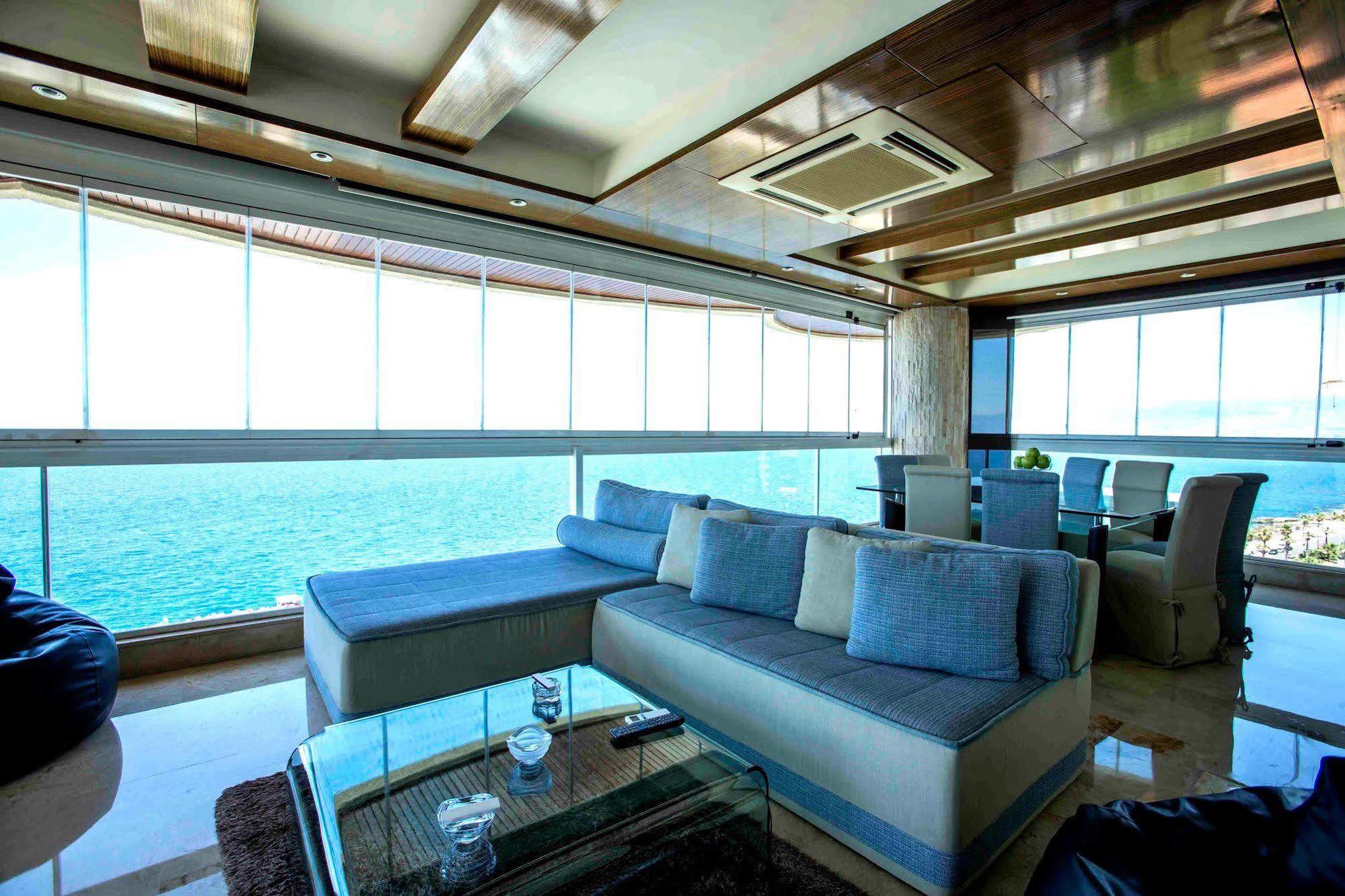 Lahoya Suites Beiroet Buitenkant foto