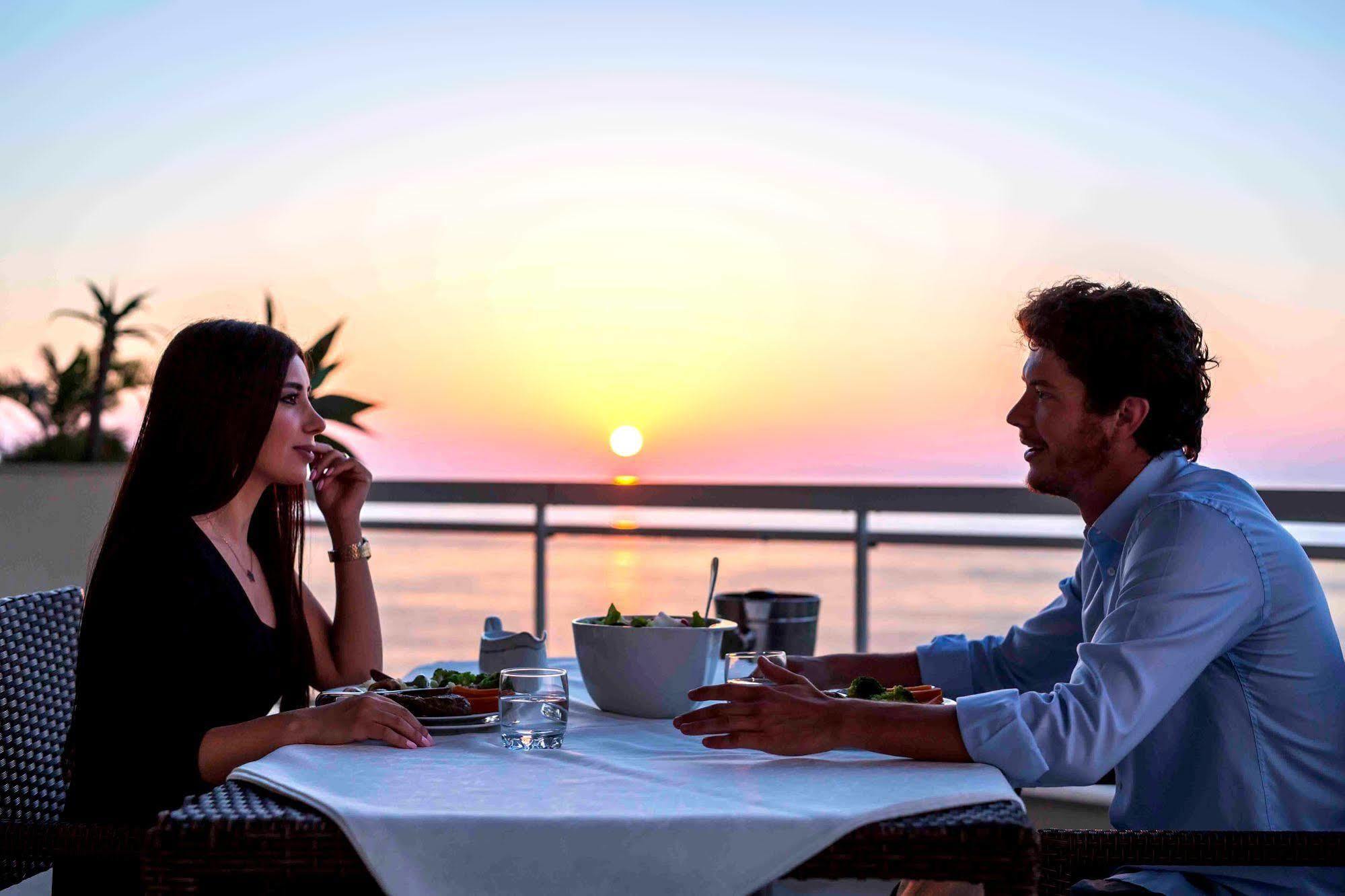 Lahoya Suites Beiroet Buitenkant foto