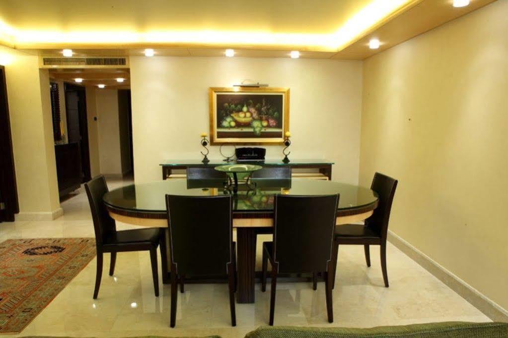 Lahoya Suites Beiroet Buitenkant foto