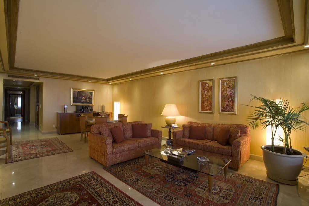 Lahoya Suites Beiroet Buitenkant foto