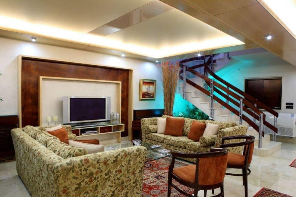 Lahoya Suites Beiroet Buitenkant foto